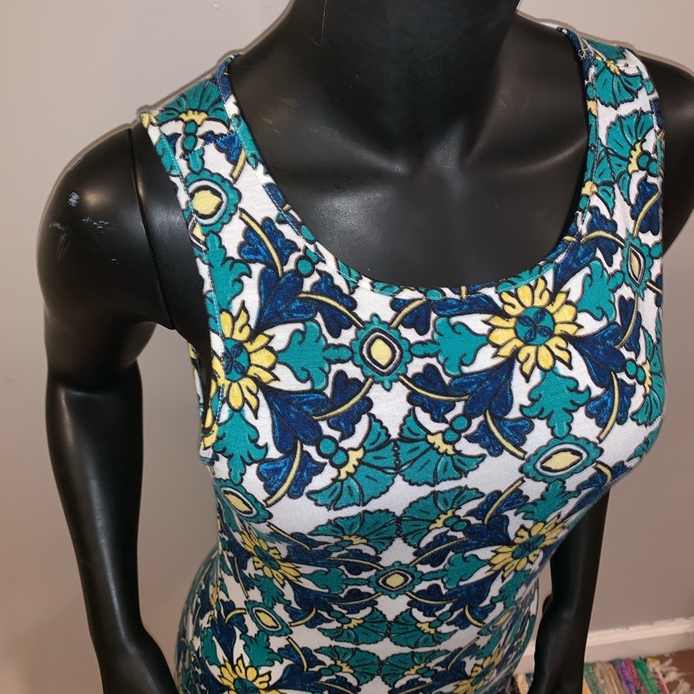 Pattern dress - Picture 4 of 5